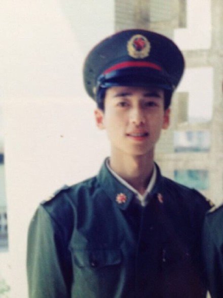 Dân mạng Trung Quốc tự hào khoe ảnh, đọ nhan sắc... bố mẹ, ông bà Dân mạng Trung Quốc tự hào khoe ảnh, đọ nhan sắc... bố mẹ, ông bà