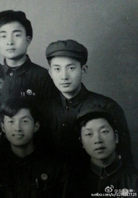 Dân mạng Trung Quốc tự hào khoe ảnh, đọ nhan sắc... bố mẹ, ông bà Dân mạng Trung Quốc tự hào khoe ảnh, đọ nhan sắc... bố mẹ, ông bà