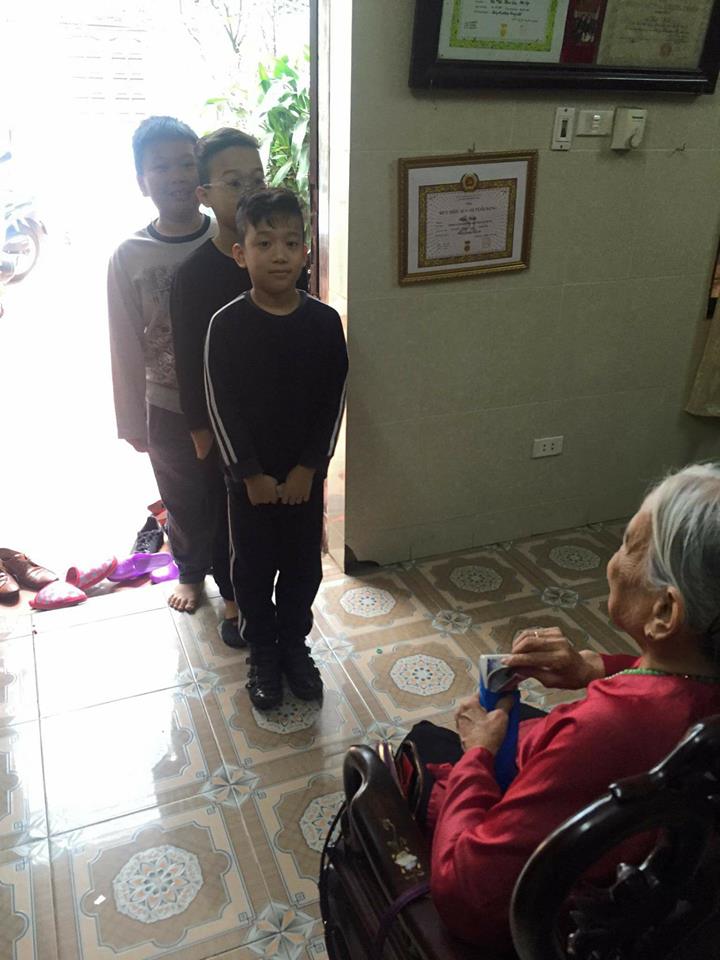 Bộ ảnh hài hước mô tả cái kết đắng cho 'trẻ to đầu' còn ham lì xì Bộ ảnh hài hước mô tả cái kết đắng cho 'trẻ to đầu' còn ham lì xì