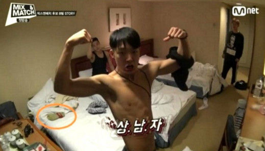 Đây có thể là khoảnh khắc bạn dính 'tiếng sét ái tình' với các 'nam thần' K-Pop Đây có thể là khoảnh khắc bạn dính 'tiếng sét ái tình' với các 'nam thần' K-Pop
