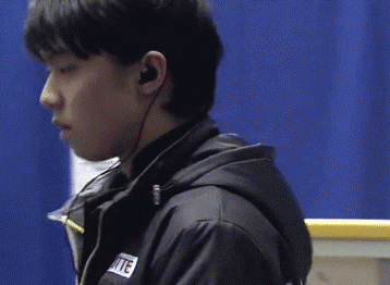 Loạt gif thần thánh của Yuzuru Hanyu chứng minh chỉ cần có thần thái là đủ Loạt gif thần thánh của Yuzuru Hanyu chứng minh chỉ cần có thần thái là đủ