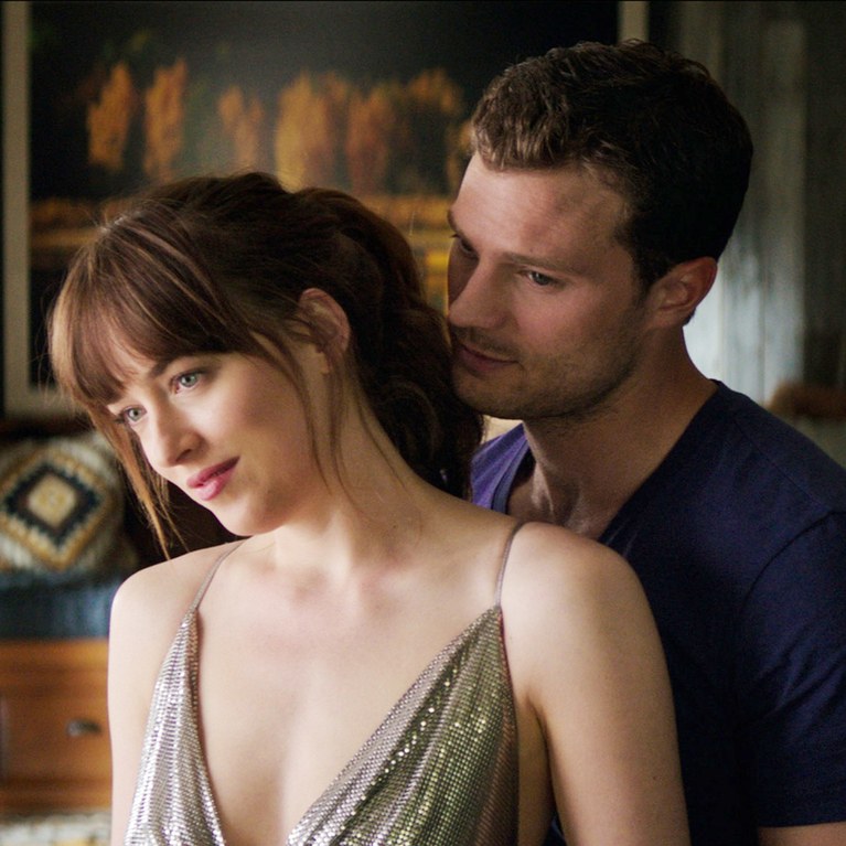 Bạn có để ý những điểm khác biệt này giữa phim và truyện 'Fifty Shades Freed'? Bạn có để ý những điểm khác biệt này giữa phim và truyện 'Fifty Shades Freed'?