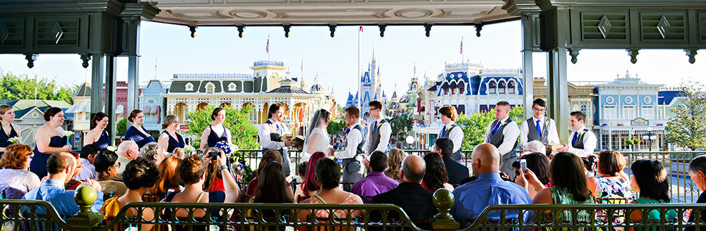 'Vén màn' hậu trường những lễ cưới cổ tích được tổ chức ở Disney Land 'Vén màn' hậu trường những lễ cưới cổ tích được tổ chức ở Disney Land