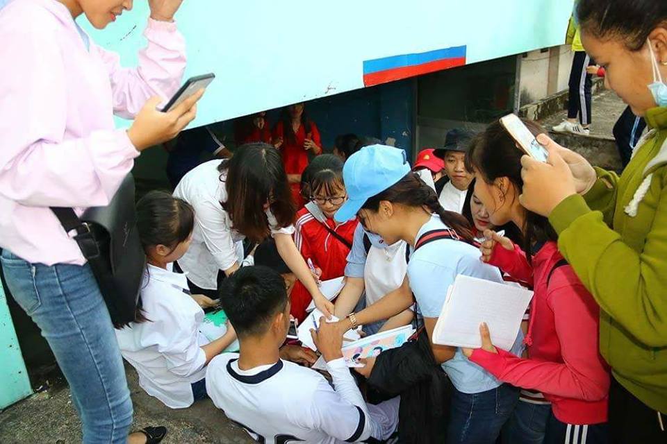 U23 Việt Nam sau 1 tháng nổi tiếng: Làm cầu thủ hay làm thần tượng đây? U23 Việt Nam sau 1 tháng nổi tiếng: Làm cầu thủ hay làm thần tượng đây?