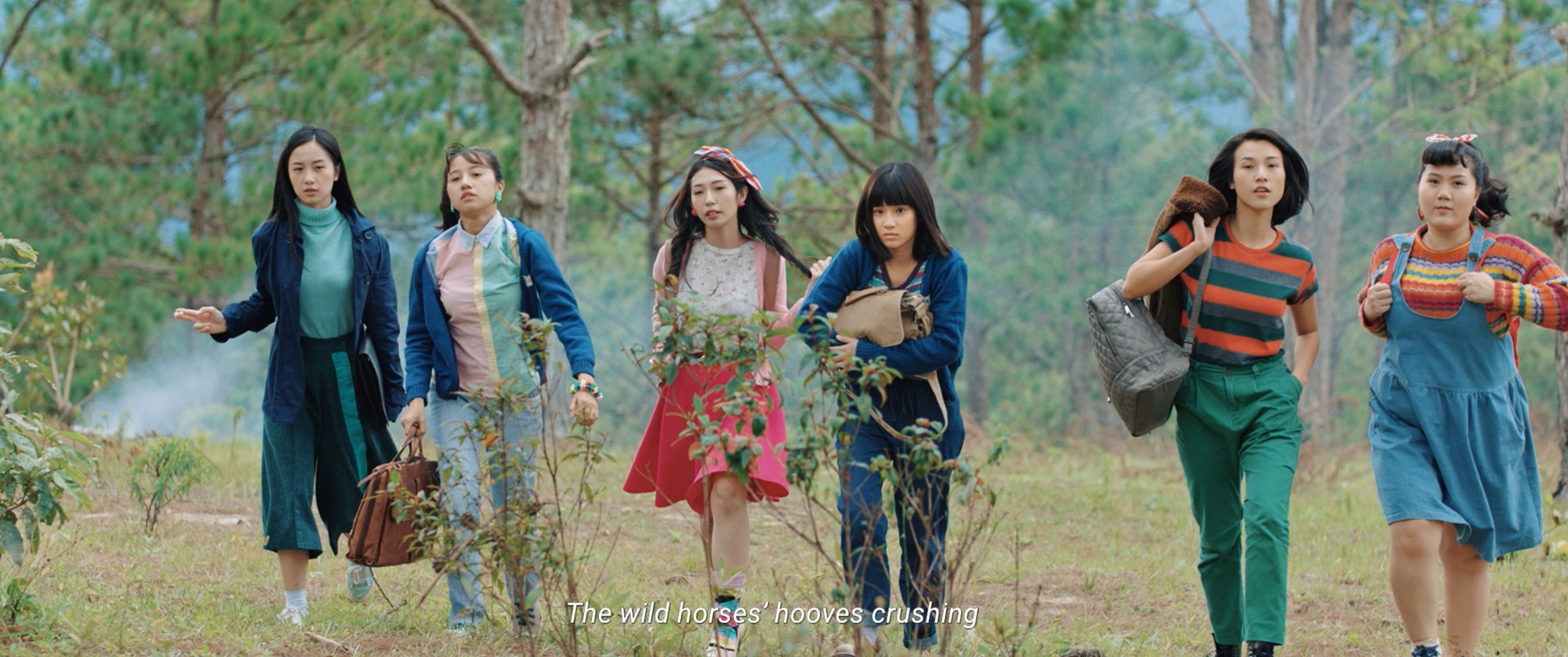 Bản remake Tháng Năm Rực Rỡ có gì khác với bản gốc Sunny? Bản remake Tháng Năm Rực Rỡ có gì khác với bản gốc Sunny?