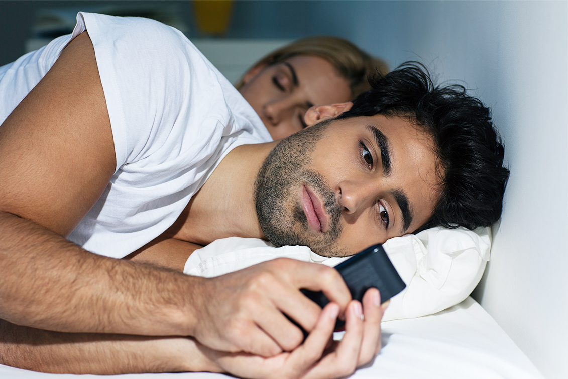 Hẹn hò trên Tinder: 7 chuyện kinh dị giờ mới (dám) kể Hẹn hò trên Tinder: 7 chuyện kinh dị giờ mới (dám) kể