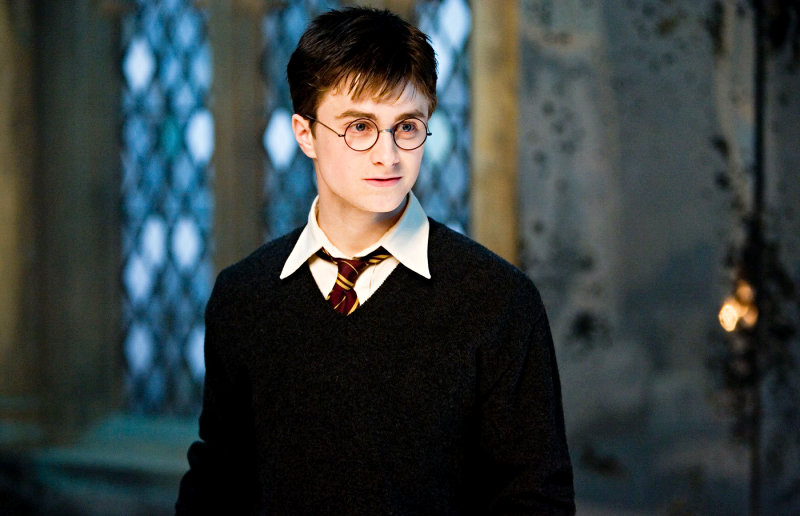Dàn diễn viên 'Harry Potter' bồi hồi kể lại chuyện hậu trường sau 17 năm Dàn diễn viên 'Harry Potter' bồi hồi kể lại chuyện hậu trường sau 17 năm