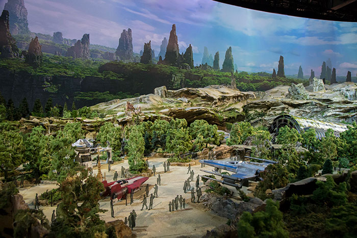 'Hành tinh Star Wars' mà Disney đầu tư hơn 2 tỉ đô sẽ trông như thế nào? 'Hành tinh Star Wars' mà Disney đầu tư hơn 2 tỉ đô sẽ trông như thế nào?