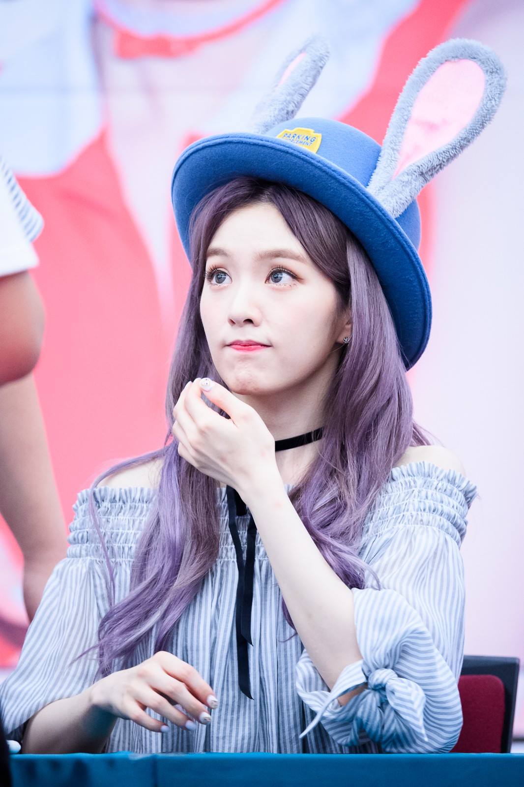Mũ tai thỏ Judy trở thành hot trend ở Hàn nhờ công lăng xê của loạt idol nổi tiếng Mũ tai thỏ Judy trở thành hot trend ở Hàn nhờ công lăng xê của loạt idol nổi tiếng
