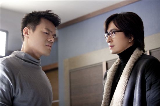 Bae Yong Joon bán 'tâm huyết' 14 năm cho SM Entertainment: Liệu có phải là quyết định khôn ngoan? Bae Yong Joon bán 'tâm huyết' 14 năm cho SM Entertainment: Liệu có phải là quyết định khôn ngoan?