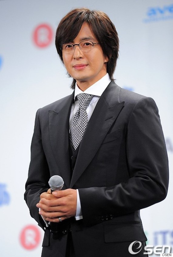 Bae Yong Joon bán 'tâm huyết' 14 năm cho SM Entertainment: Liệu có phải là quyết định khôn ngoan? Bae Yong Joon bán 'tâm huyết' 14 năm cho SM Entertainment: Liệu có phải là quyết định khôn ngoan?