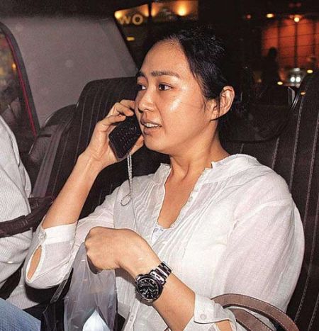 Vợ Lưu Đức Hoa: Nhan sắc phai tàn và cuộc sống tằn tiện ở tuổi 52 Vợ Lưu Đức Hoa: Nhan sắc phai tàn và cuộc sống tằn tiện ở tuổi 52