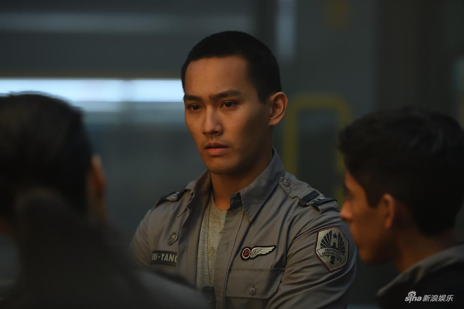 Bộ đôi nam thần châu Á trong 'Pacific Rim 2' gây sốt vì quá đẹp trai Bộ đôi nam thần châu Á trong 'Pacific Rim 2' gây sốt vì quá đẹp trai