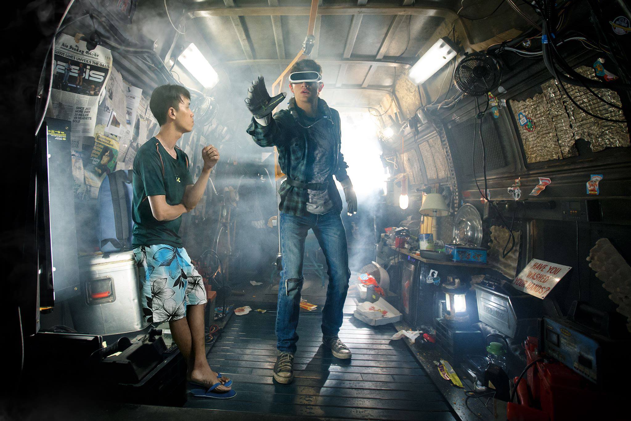 Thực hư chuyện 1 thanh niên người Việt xuất hiện trong các bom tấn Hollywood? Thực hư chuyện 1 thanh niên người Việt xuất hiện trong các bom tấn Hollywood?