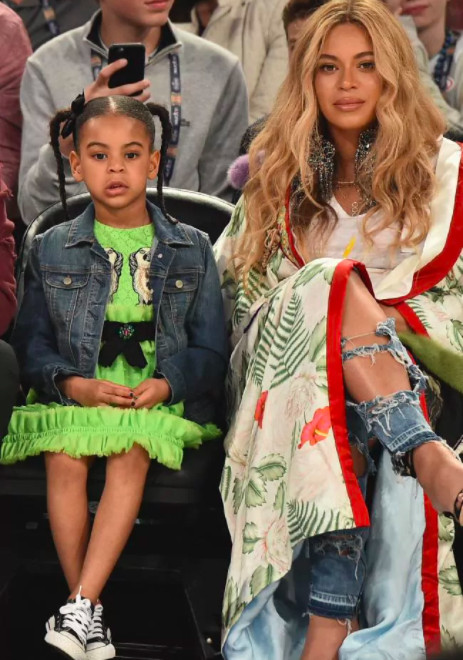 Mới 6 tuổi, con gái Beyonce đã được cả thế giới khen ngợi gu thời trang là nhờ nhân vật này Mới 6 tuổi, con gái Beyonce đã được cả thế giới khen ngợi gu thời trang là nhờ nhân vật này