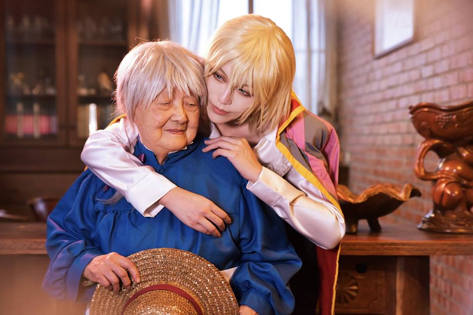 Bà ngoại U90 cosplay 'Howl's Moving Castle' không thể nào chuẩn hơn Bà ngoại U90 cosplay 'Howl's Moving Castle' không thể nào chuẩn hơn