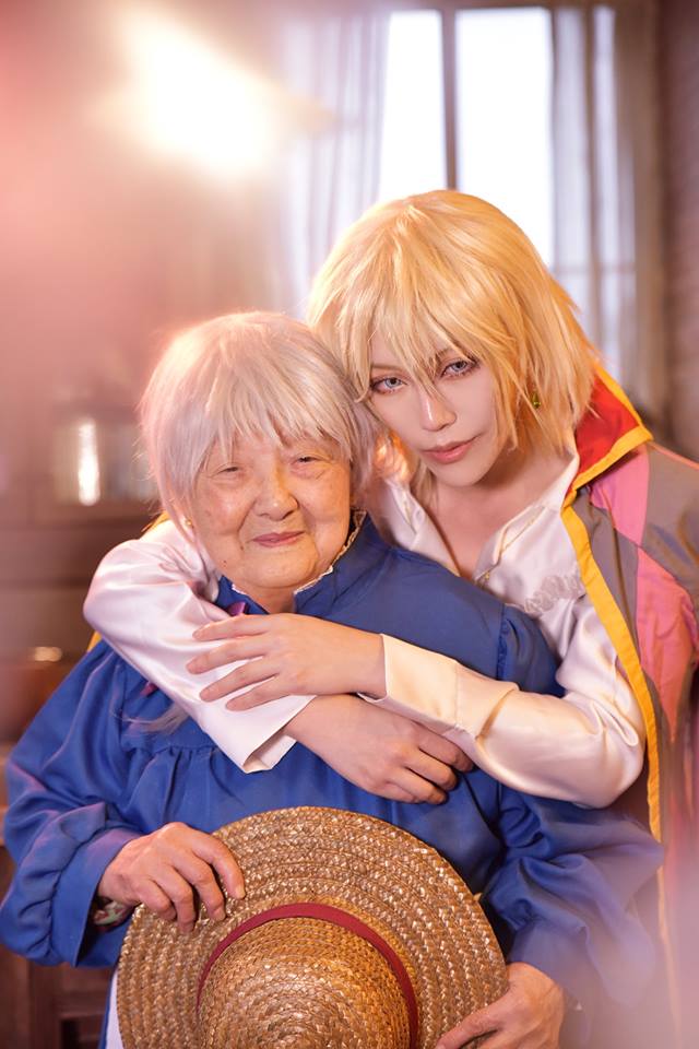 Bà ngoại U90 cosplay 'Howl's Moving Castle' không thể nào chuẩn hơn Bà ngoại U90 cosplay 'Howl's Moving Castle' không thể nào chuẩn hơn