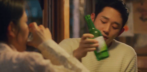 7 chiêu tán tỉnh của trai trẻ Jung Hae In thành công khiến 'Chị đẹp' xiêu lòng 7 chiêu tán tỉnh của trai trẻ Jung Hae In thành công khiến 'Chị đẹp' xiêu lòng