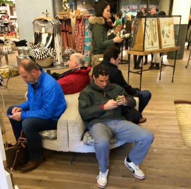 50 sắc thái ngủ gật của các ông chồng khi đợi vợ shopping 50 sắc thái ngủ gật của các ông chồng khi đợi vợ shopping