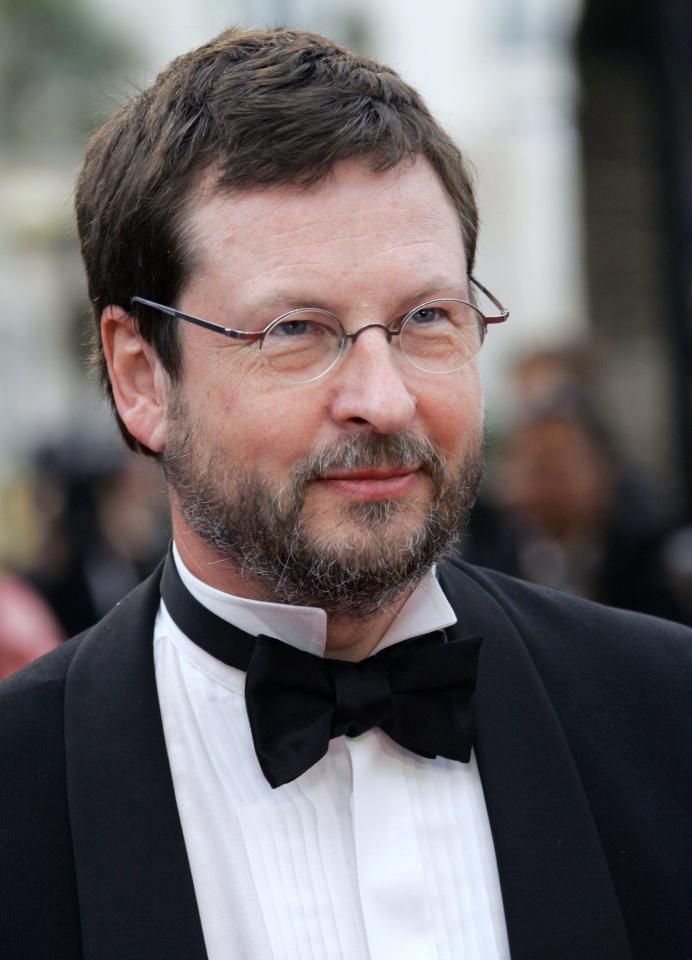 Câu chuyện đằng sau việc bị 'trục xuất' của đạo diễn Lars von Trier năm 2011 và hậu quả tới bây giờ Câu chuyện đằng sau việc bị 'trục xuất' của đạo diễn Lars von Trier năm 2011 và hậu quả tới bây giờ