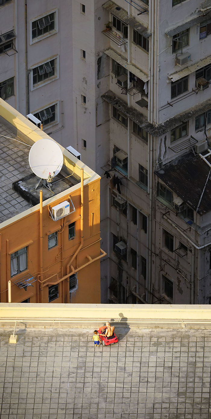 'Những câu chuyện riêng' - Bộ ảnh độc đáo về cuộc sống người dân Hong Kong nhìn từ trên cao 'Những câu chuyện riêng' - Bộ ảnh độc đáo về cuộc sống người dân Hong Kong nhìn từ trên cao