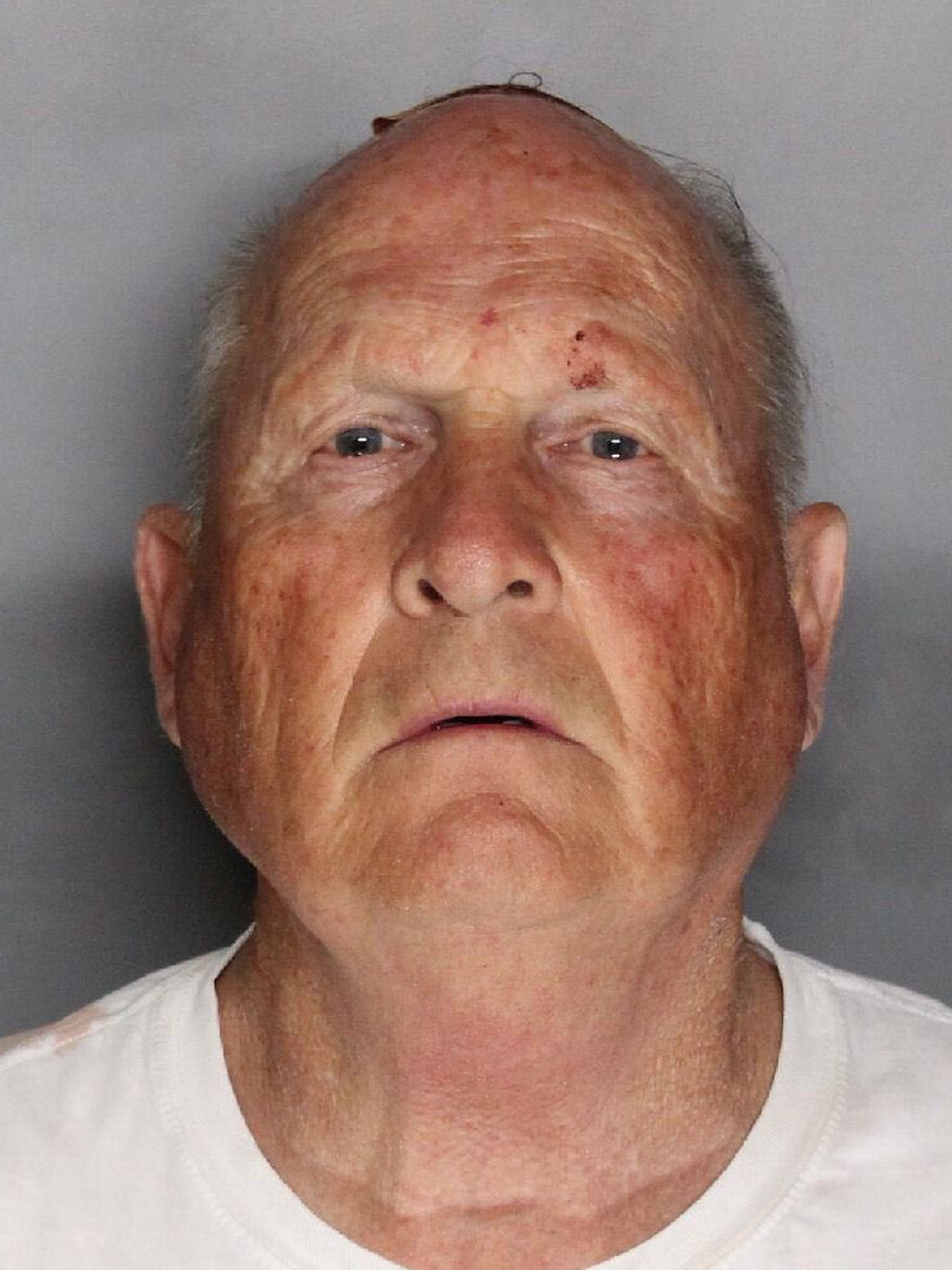 10 sự thật rùng rợn về tên sát nhân trá hình cảnh sát Golden State Killer 10 sự thật rùng rợn về tên sát nhân trá hình cảnh sát Golden State Killer