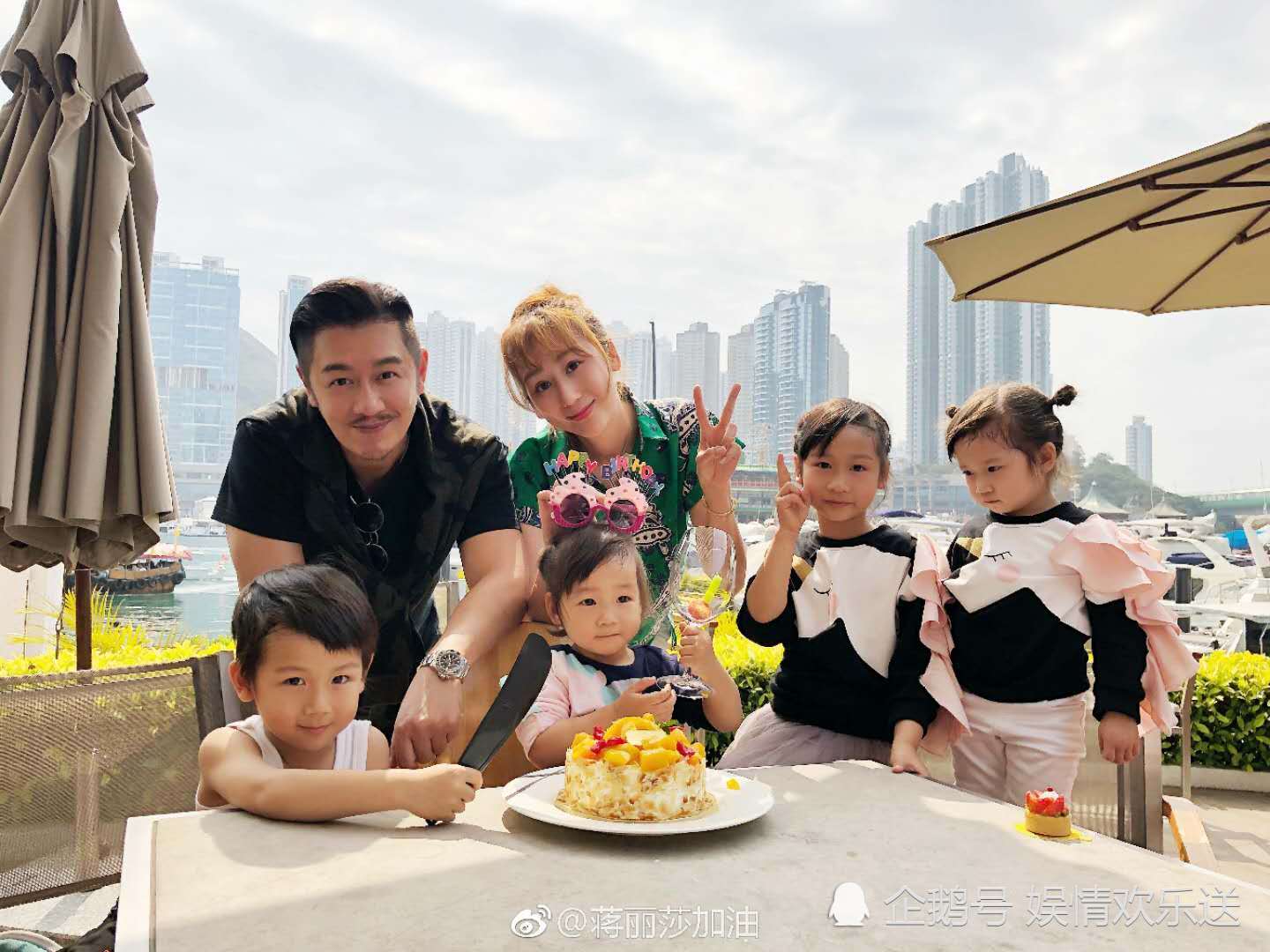 'Đoàn Dự' Trần Hạo Dân bị chỉ trích vì coi vợ như 'máy đẻ', 5 năm sinh mổ 4 đứa con 'Đoàn Dự' Trần Hạo Dân bị chỉ trích vì coi vợ như 'máy đẻ', 5 năm sinh mổ 4 đứa con
