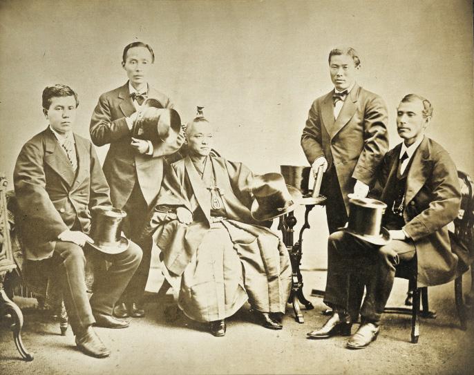 Câu chuyện về cô con gái samurai bị gửi ra nước ngoài từ năm 11 tuổi và giấc mơ cải cách giáo dục Nhật Bản Câu chuyện về cô con gái samurai bị gửi ra nước ngoài từ năm 11 tuổi và giấc mơ cải cách giáo dục Nhật Bản