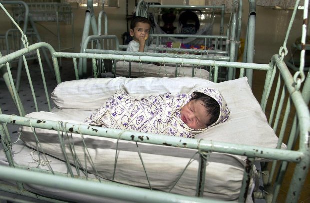 Phát hiện 345 thi thể bé gái bị giết hại dã man tại các bãi rác ở Pakistan Phát hiện 345 thi thể bé gái bị giết hại dã man tại các bãi rác ở Pakistan