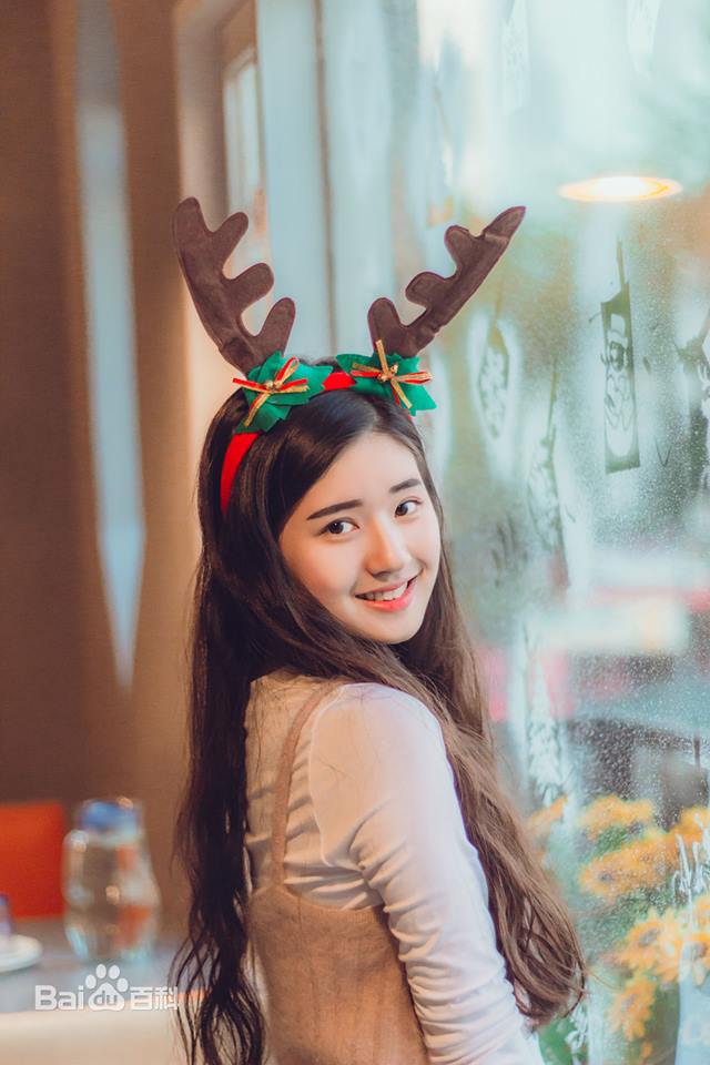 Tất tần tật thông tin về dàn diễn viên web drama 'Ôi Hoàng Đế Bệ Hạ Của Tôi' Tất tần tật thông tin về dàn diễn viên web drama 'Ôi Hoàng Đế Bệ Hạ Của Tôi'