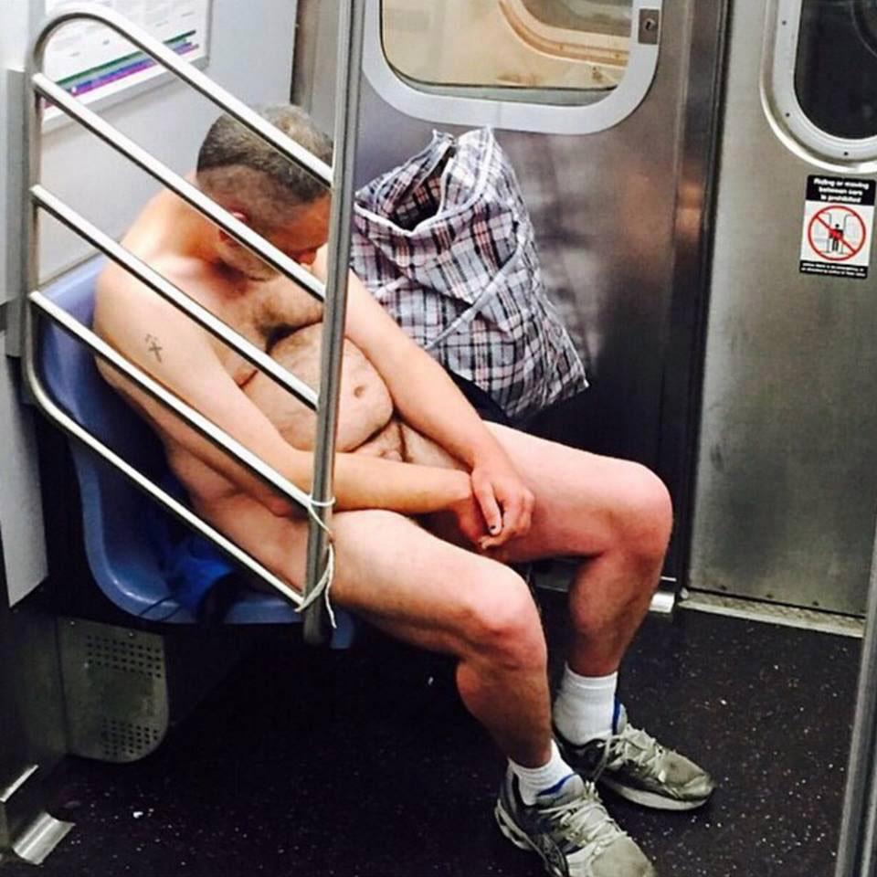 Những hành khách 'có một không hai' trên tàu điện ngầm New York Những hành khách 'có một không hai' trên tàu điện ngầm New York