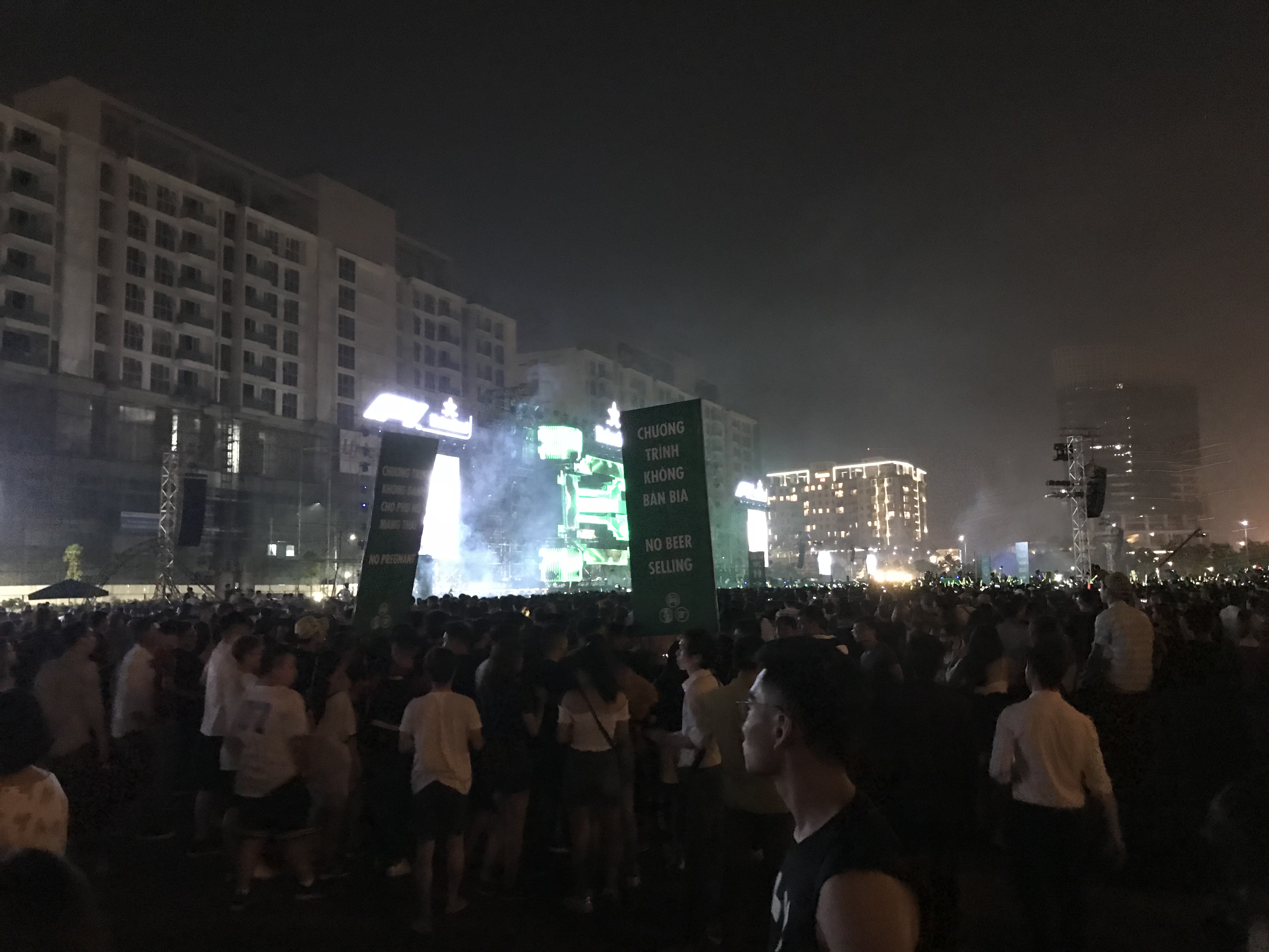 Sự kiện âm nhạc thể thao Heineken F1: 'Trải nghiệm hoàn hảo' hay màn 'hành xác' khán giả? Sự kiện âm nhạc thể thao Heineken F1: 'Trải nghiệm hoàn hảo' hay màn 'hành xác' khán giả?