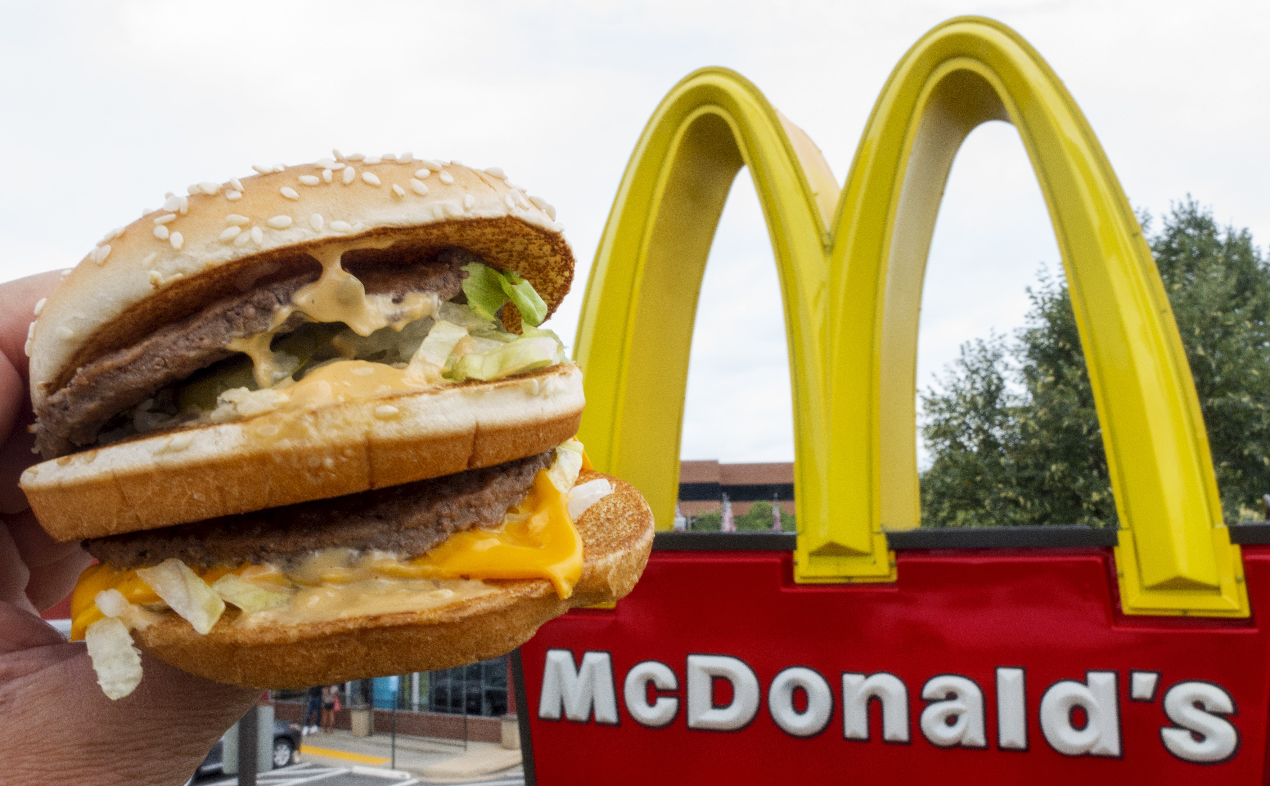 Hoà bình đã đến rất gần khi Kim Jong-Un mời chào McDonald's đến Triều Tiên Hoà bình đã đến rất gần khi Kim Jong-Un mời chào McDonald's đến Triều Tiên