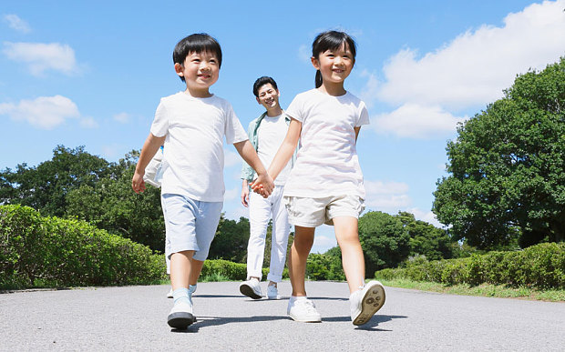 Nhật Bản đang đứng trước nguy cơ 'tuyệt chủng' vì người dân 'lười' sinh đẻ Nhật Bản đang đứng trước nguy cơ 'tuyệt chủng' vì người dân 'lười' sinh đẻ