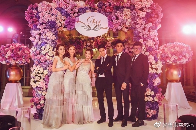 Tổ chức đám cưới tại hội trường trao Oscar, Chung Hân Đồng cuối cùng cũng nhận được 'giải thưởng' chờ đợi cả đời Tổ chức đám cưới tại hội trường trao Oscar, Chung Hân Đồng cuối cùng cũng nhận được 'giải thưởng' chờ đợi cả đời