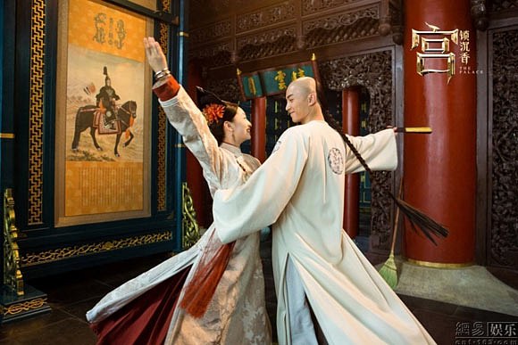 Những cảnh phim Hoa ngữ nhảm nhí: Trần Hiểu nhảy rơi cả tóc, Dương Mịch còn không thèm chảy máu khi trúng tên Những cảnh phim Hoa ngữ nhảm nhí: Trần Hiểu nhảy rơi cả tóc, Dương Mịch còn không thèm chảy máu khi trúng tên