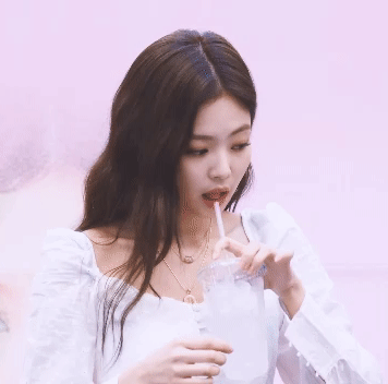 Khán giả dần nhận ra 'bộ mặt thật' của Jennie (Black Pink) khi cô nàng thường xuyên thực hiện cử chỉ này! Khán giả dần nhận ra 'bộ mặt thật' của Jennie (Black Pink) khi cô nàng thường xuyên thực hiện cử chỉ này!