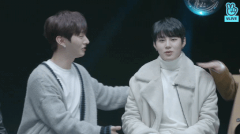 Những khoảnh khắc 'tình như cái bình' của 8 cặp bromance nổi tiếng trong Wanna One Những khoảnh khắc 'tình như cái bình' của 8 cặp bromance nổi tiếng trong Wanna One