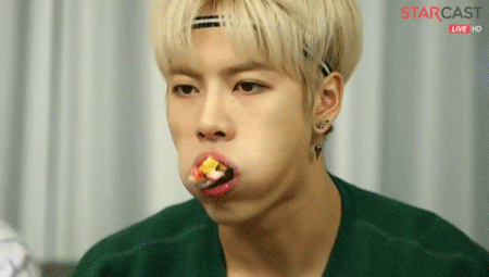 Bi hài chuyện các nam idol đẹp trai có thừa nhưng không biết sử dụng nhan sắc sao cho đúng Bi hài chuyện các nam idol đẹp trai có thừa nhưng không biết sử dụng nhan sắc sao cho đúng