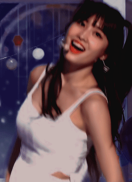 Ba năm kể từ show thực tế Sixteen, nhan sắc của TWICE đã thay đổi ngoạn mục ra sao? Ba năm kể từ show thực tế Sixteen, nhan sắc của TWICE đã thay đổi ngoạn mục ra sao?