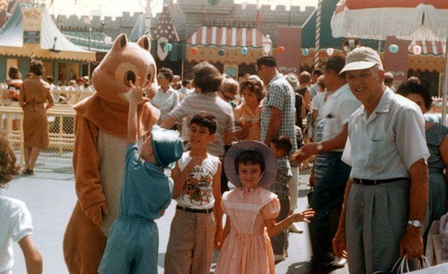 Ngày xưa, liệu Disney Land có thật sự là chốn thần tiên như bây giờ? Ngày xưa, liệu Disney Land có thật sự là chốn thần tiên như bây giờ?