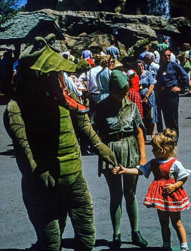 Ngày xưa, liệu Disney Land có thật sự là chốn thần tiên như bây giờ? Ngày xưa, liệu Disney Land có thật sự là chốn thần tiên như bây giờ?