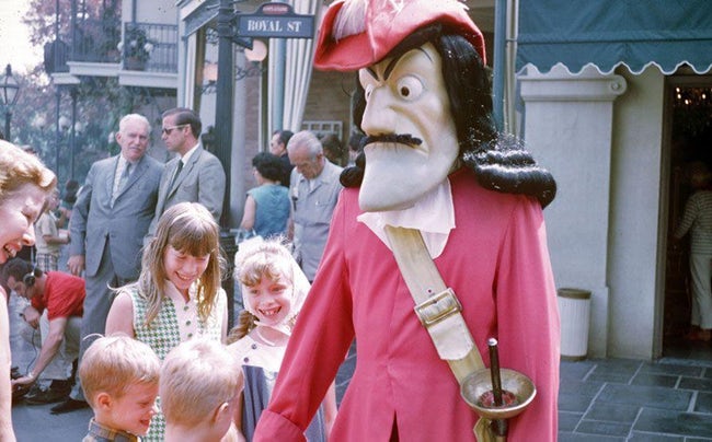 Ngày xưa, liệu Disney Land có thật sự là chốn thần tiên như bây giờ? Ngày xưa, liệu Disney Land có thật sự là chốn thần tiên như bây giờ?