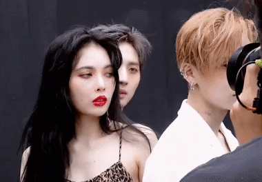Hậu trường lầy lội đằng sau những tấm ảnh sexy, siêu ngầu của idol K-Pop Hậu trường lầy lội đằng sau những tấm ảnh sexy, siêu ngầu của idol K-Pop