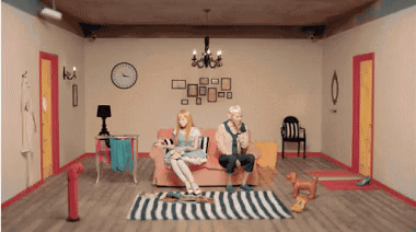 'Rợn tóc gáy' với loạt chi tiết siêu kinh dị nhưng chẳng mấy ai để ý trong MV nhạc Hàn 'Rợn tóc gáy' với loạt chi tiết siêu kinh dị nhưng chẳng mấy ai để ý trong MV nhạc Hàn
