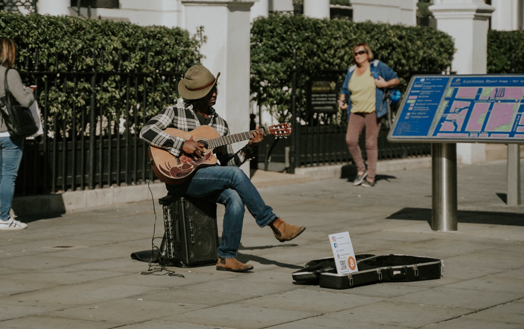 Tuyển tập 'Trai đẹp ở London' qua ống kính máy ảnh của một chàng trai Việt Tuyển tập 'Trai đẹp ở London' qua ống kính máy ảnh của một chàng trai Việt