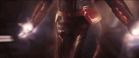 Bị thắc mắc sao không cười trong trailer mới, Captain Marvel 'bắt' các siêu anh hùng khác phải cười theo Bị thắc mắc sao không cười trong trailer mới, Captain Marvel 'bắt' các siêu anh hùng khác phải cười theo