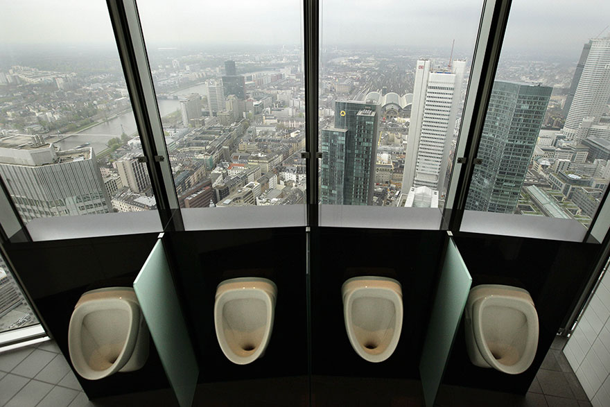 Khi view từ cửa sổ... nhà vệ sinh còn đắt giá hơn cả phòng khách sạn 5 sao Khi view từ cửa sổ... nhà vệ sinh còn đắt giá hơn cả phòng khách sạn 5 sao