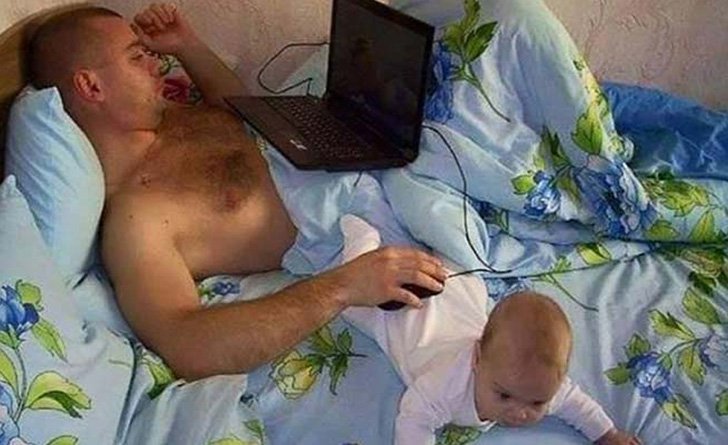 So sánh cách con người và động vật chăm con: Sao lại hài hước và trớ trêu thế này! So sánh cách con người và động vật chăm con: Sao lại hài hước và trớ trêu thế này!