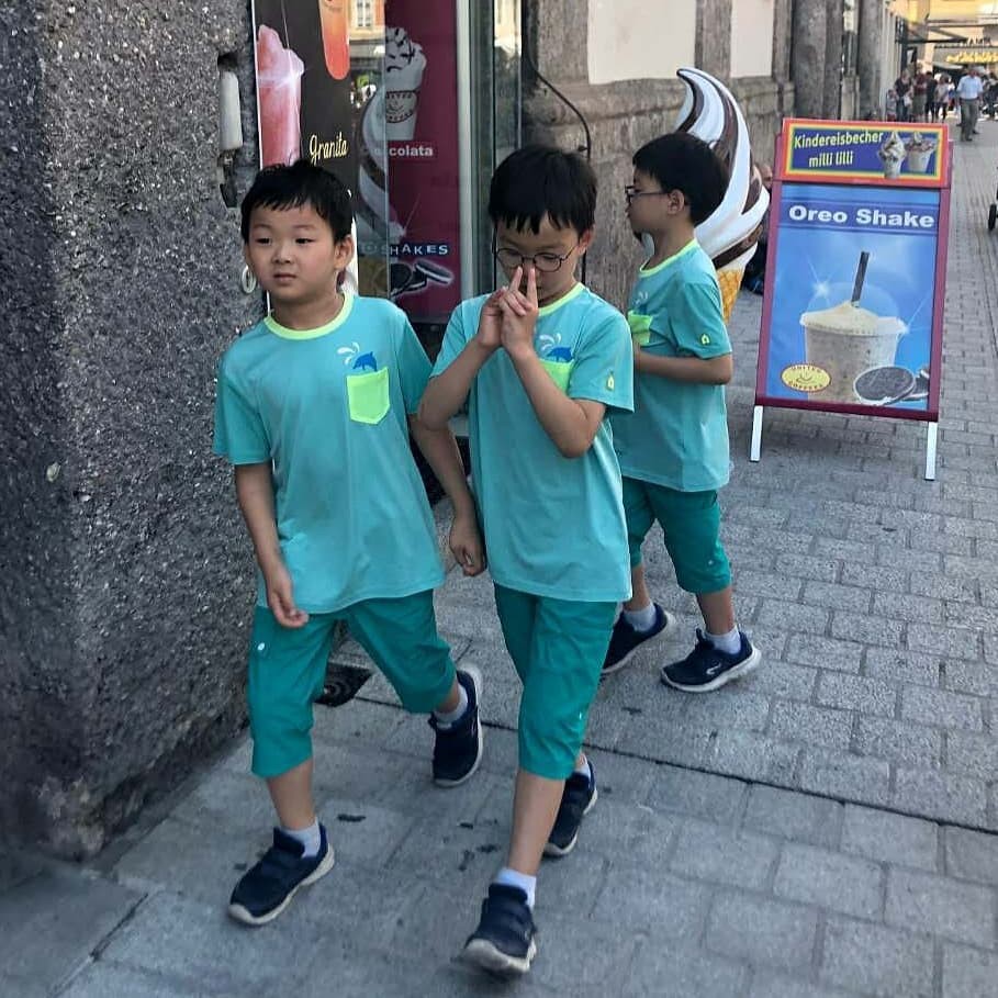 Trở lại sau 5 năm, bộ ba nhà Song đã lớn đùng nhưng vẫn cute như thuở nào Trở lại sau 5 năm, bộ ba nhà Song đã lớn đùng nhưng vẫn cute như thuở nào
